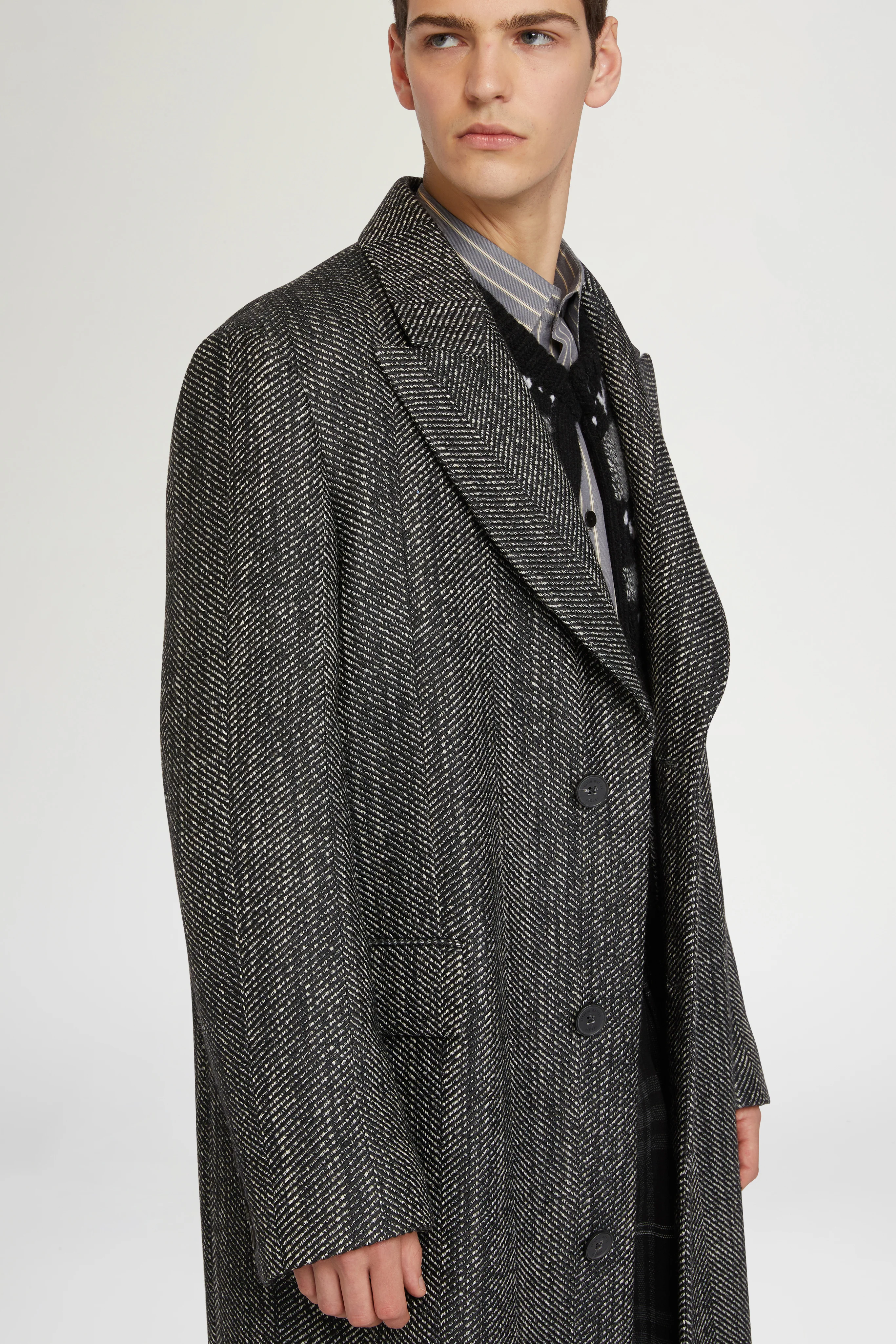 Long Tailored Coat in Wool - Image 4