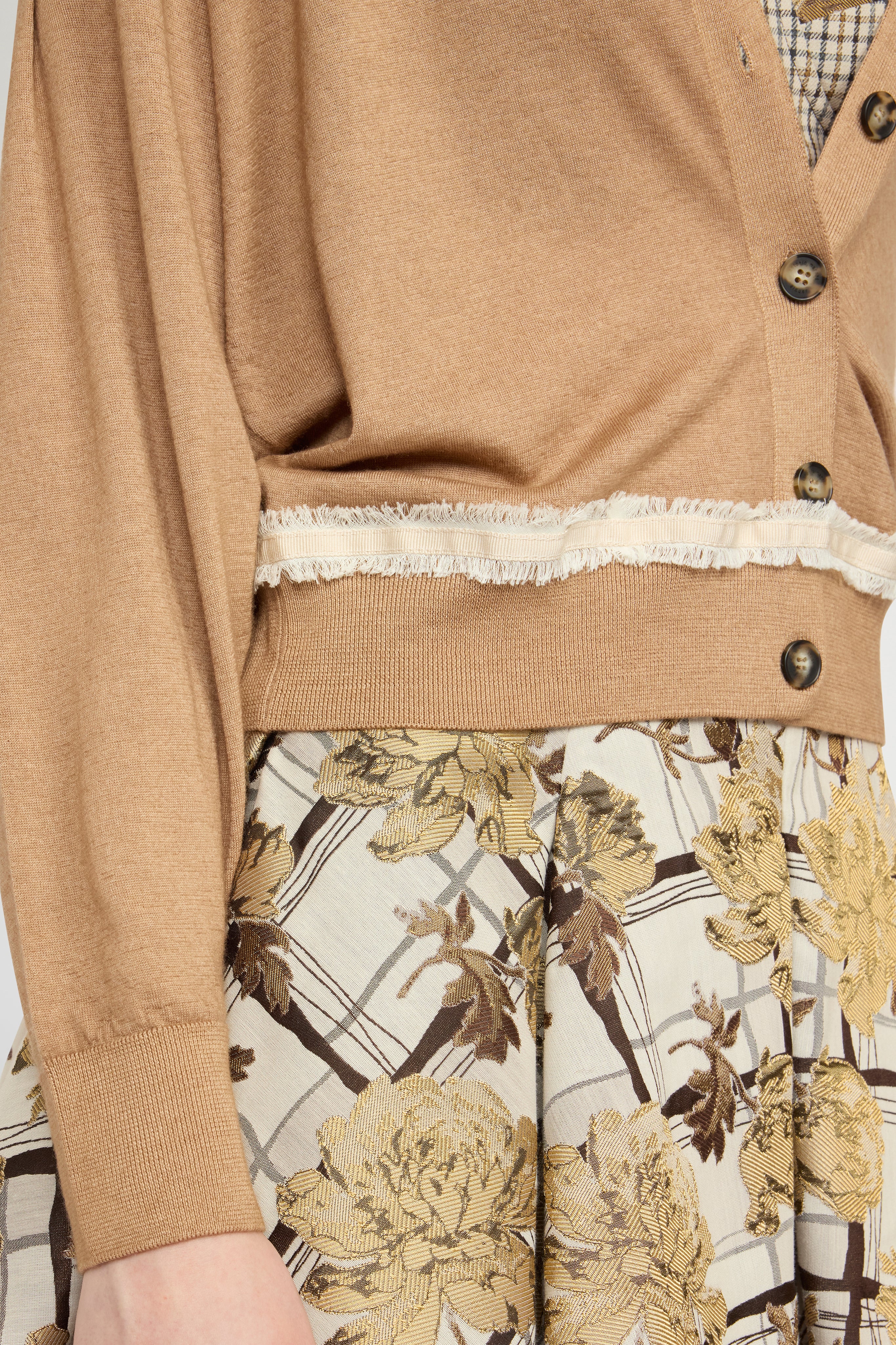 V-Neck Camel Cashmere Cardigan With Contrast Detail - Image 4