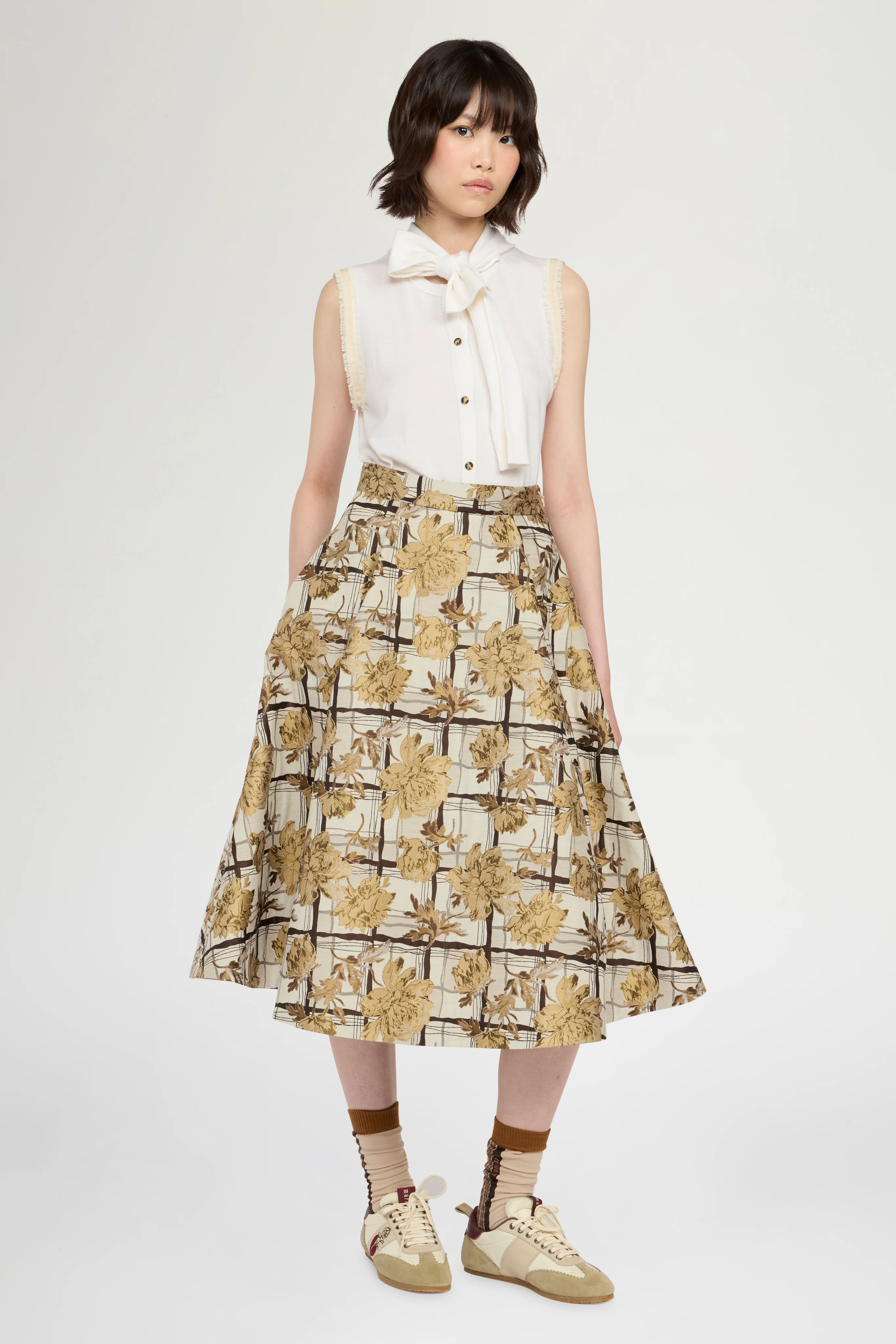 Ecrù Vest with Neck Band - Image 2