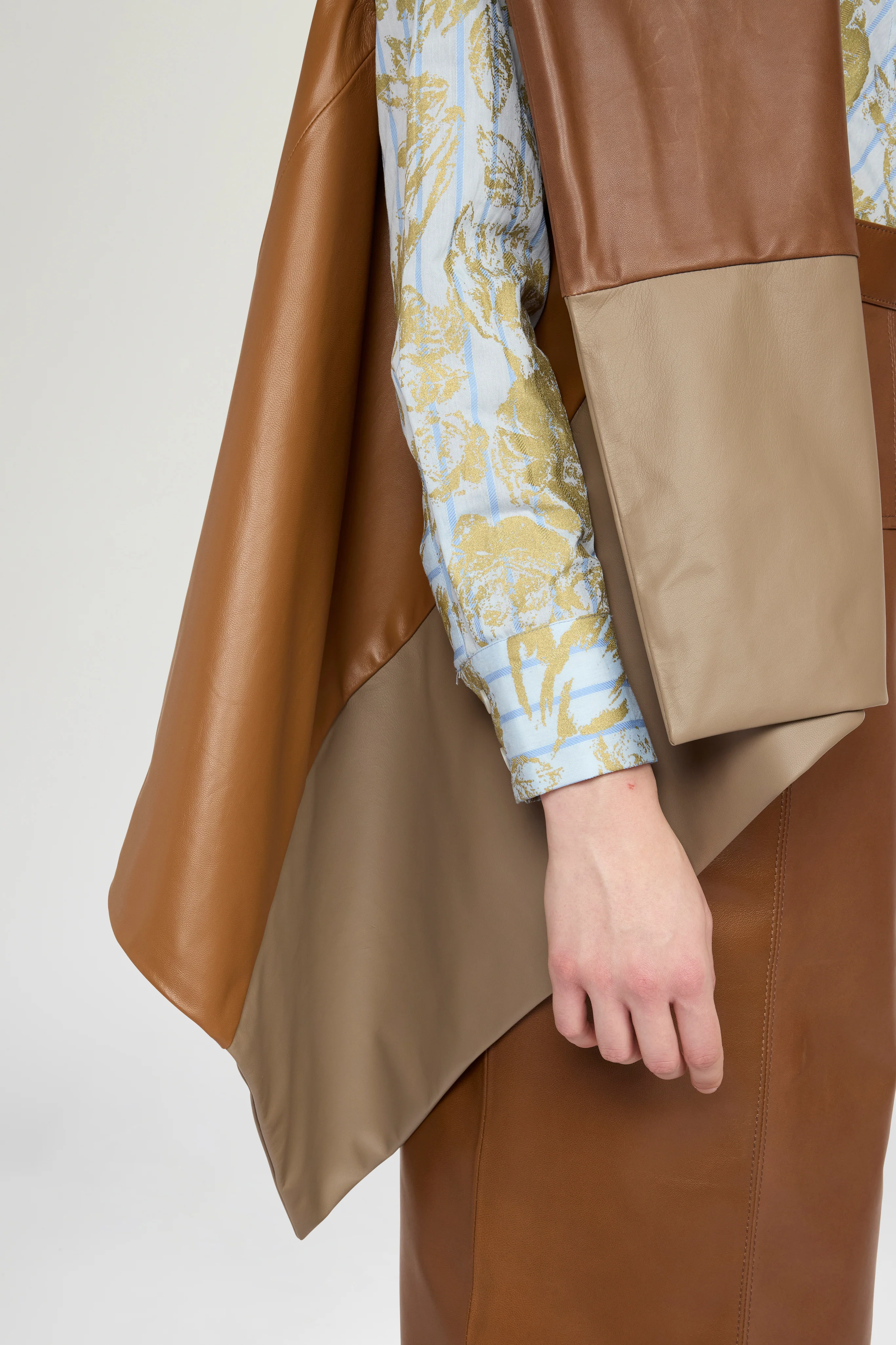 Gavoi Color-Block in Leather - Image 4