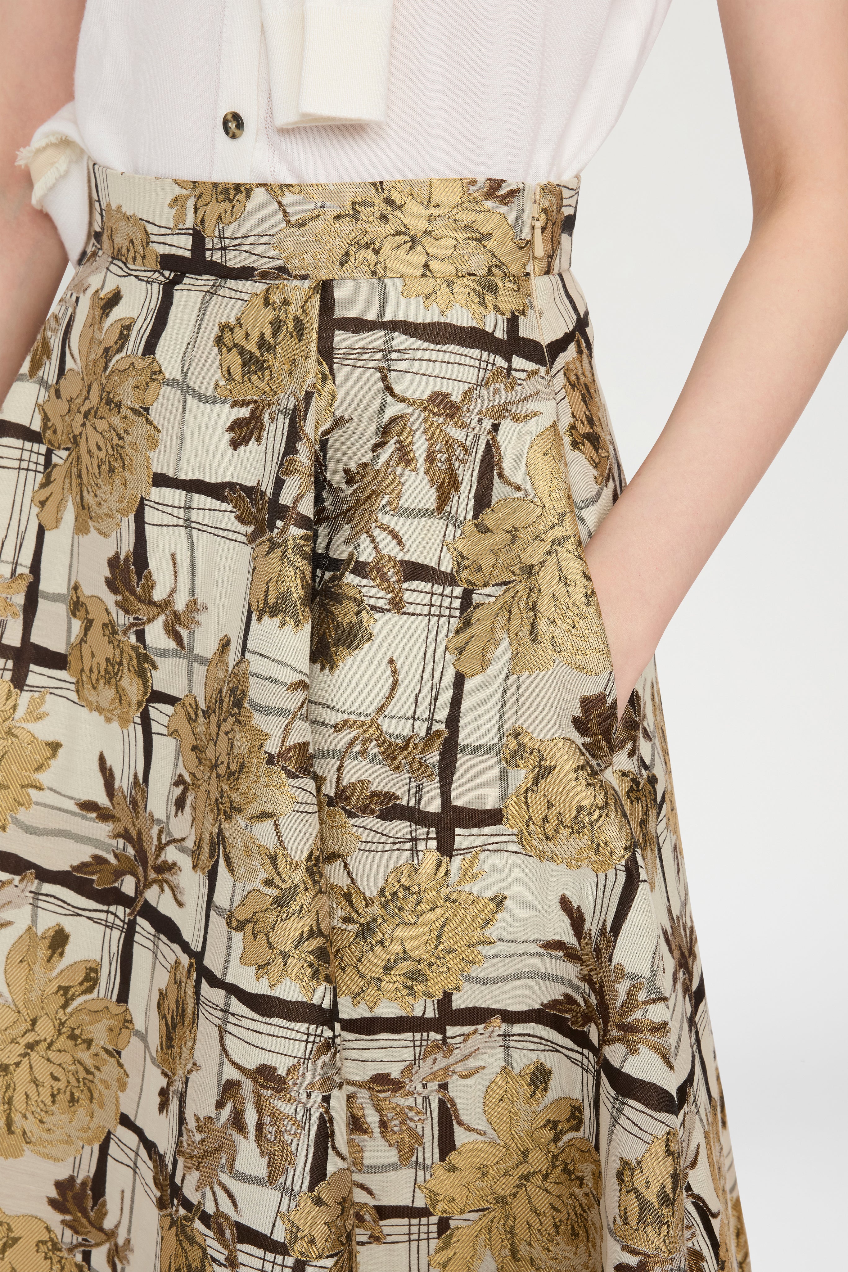 Midi Full Skirt in Floral Brocade - Image 4