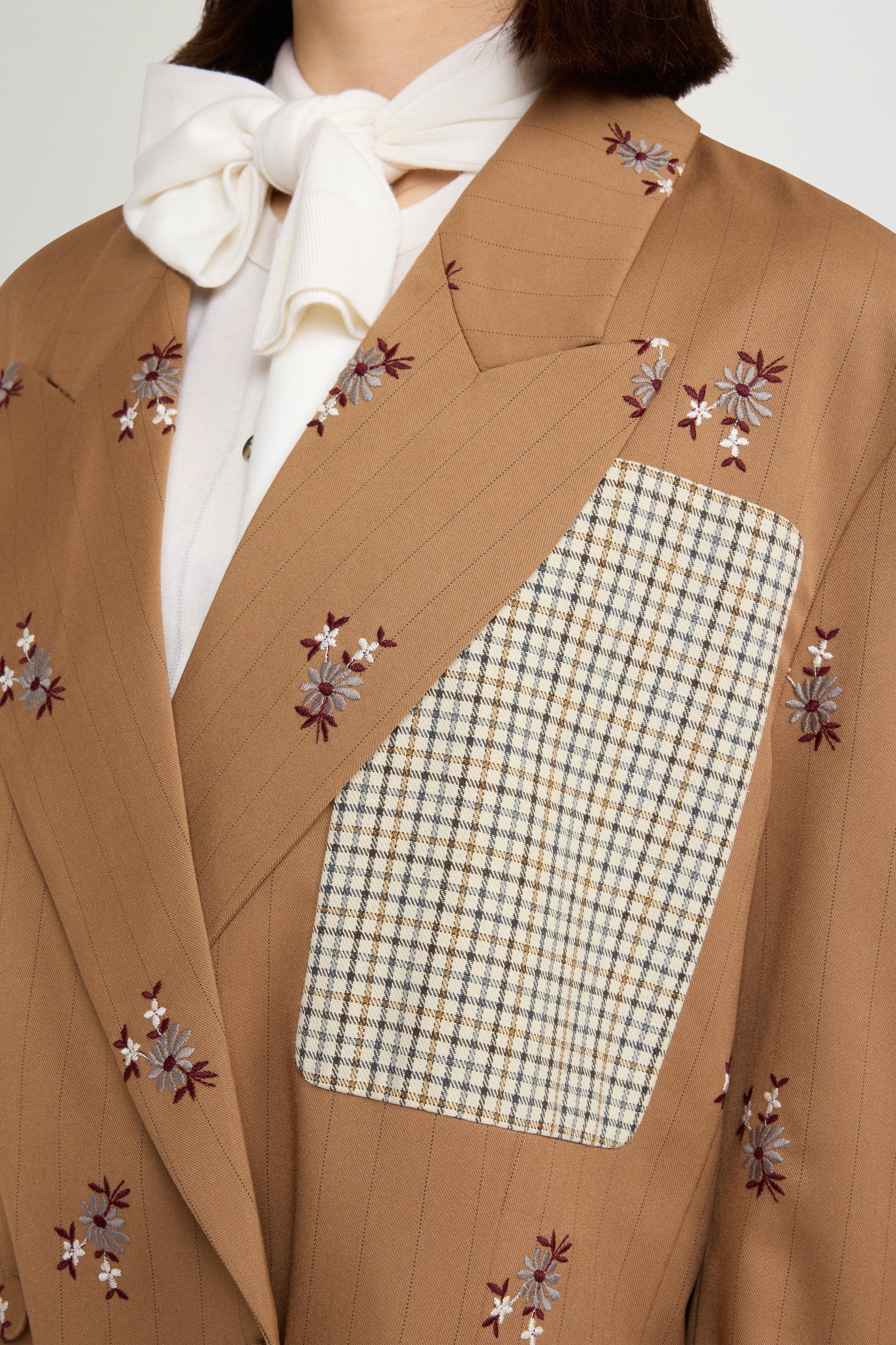 Oversized Tailored Blazer with Embroidery - Image 4
