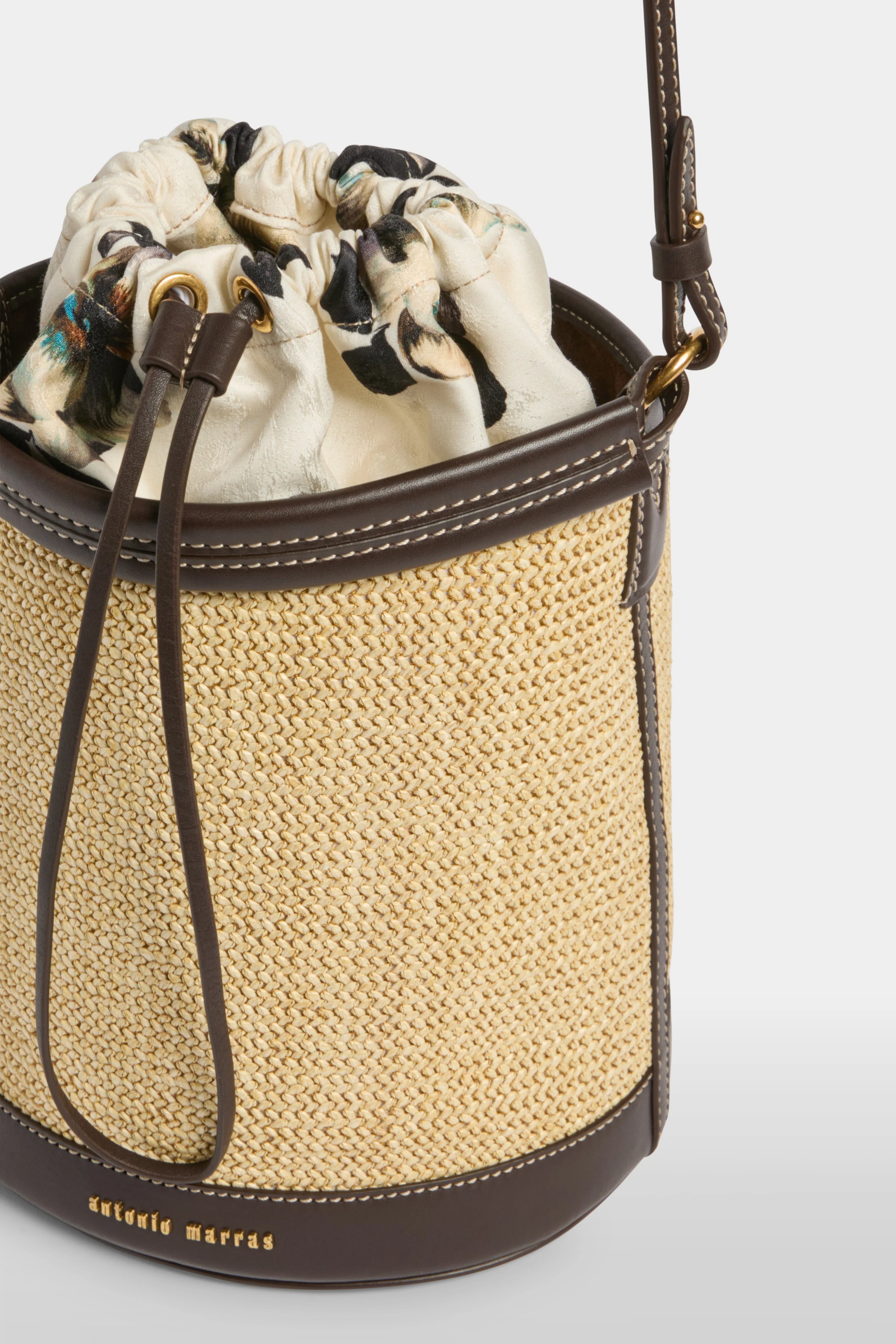 Raffia Bucket Bag - Image 4