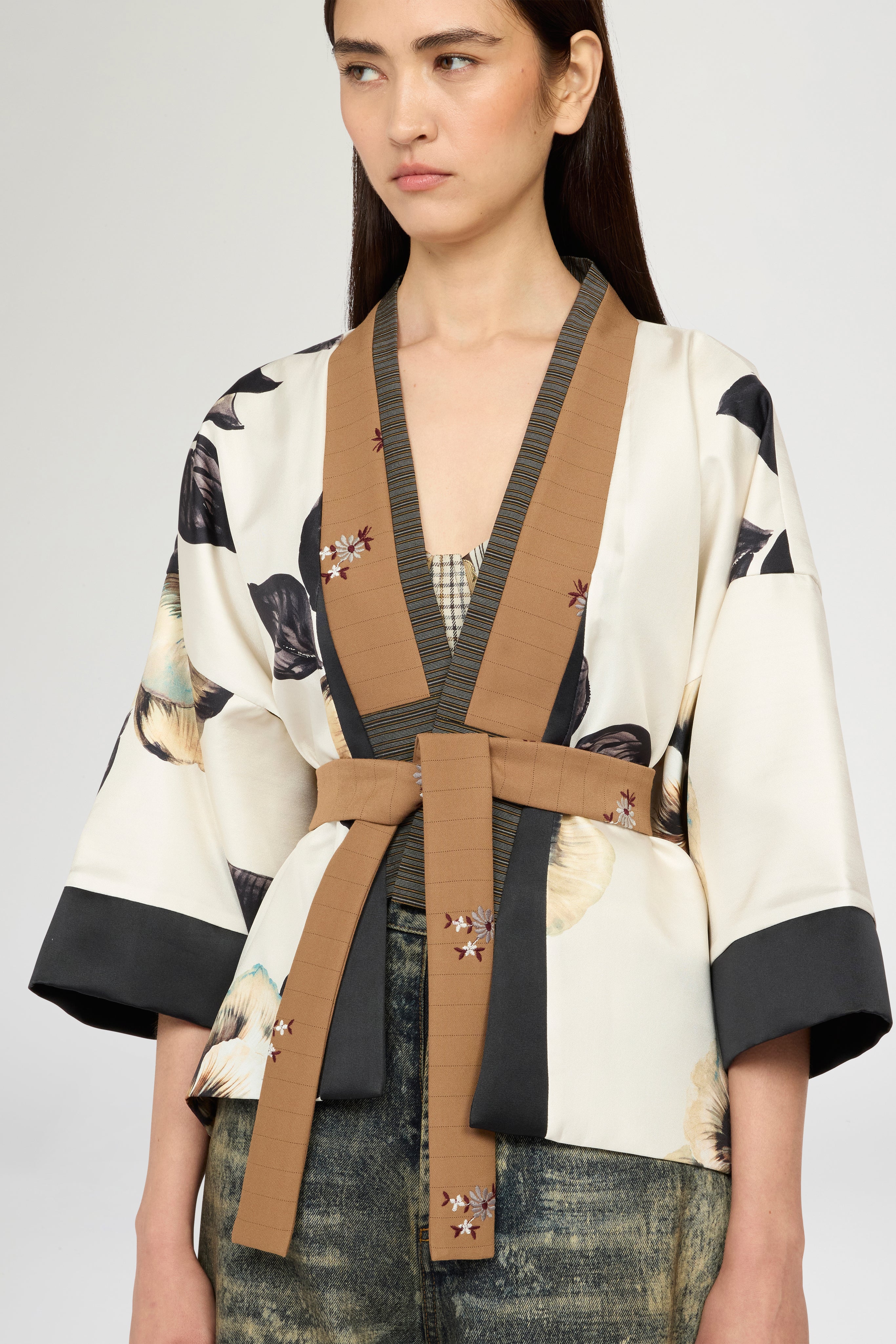 Short Kimono In Silk Twill And Pinstripe - Image 4