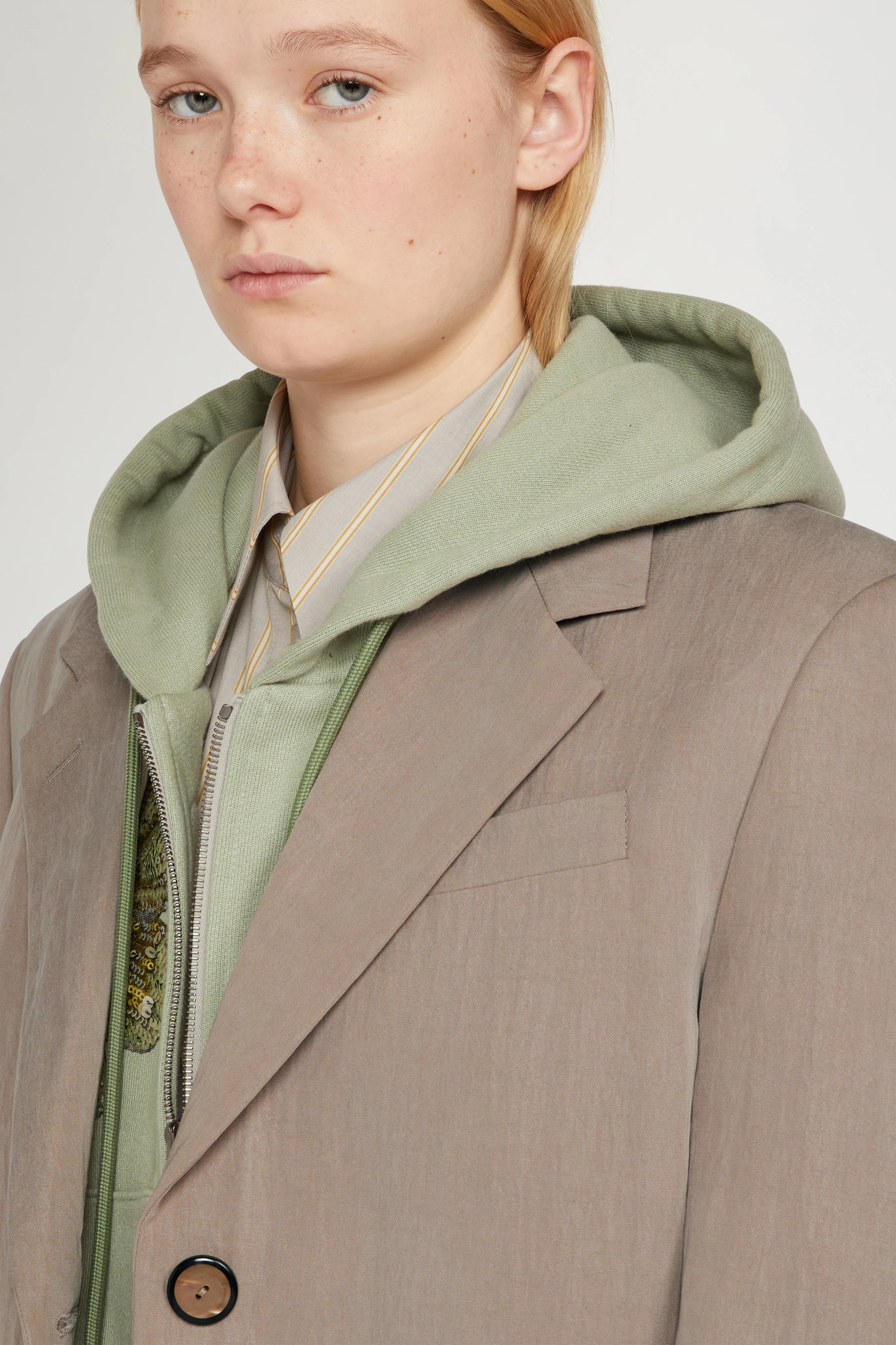 Taupe Single-Breasted Blazer - Image 4