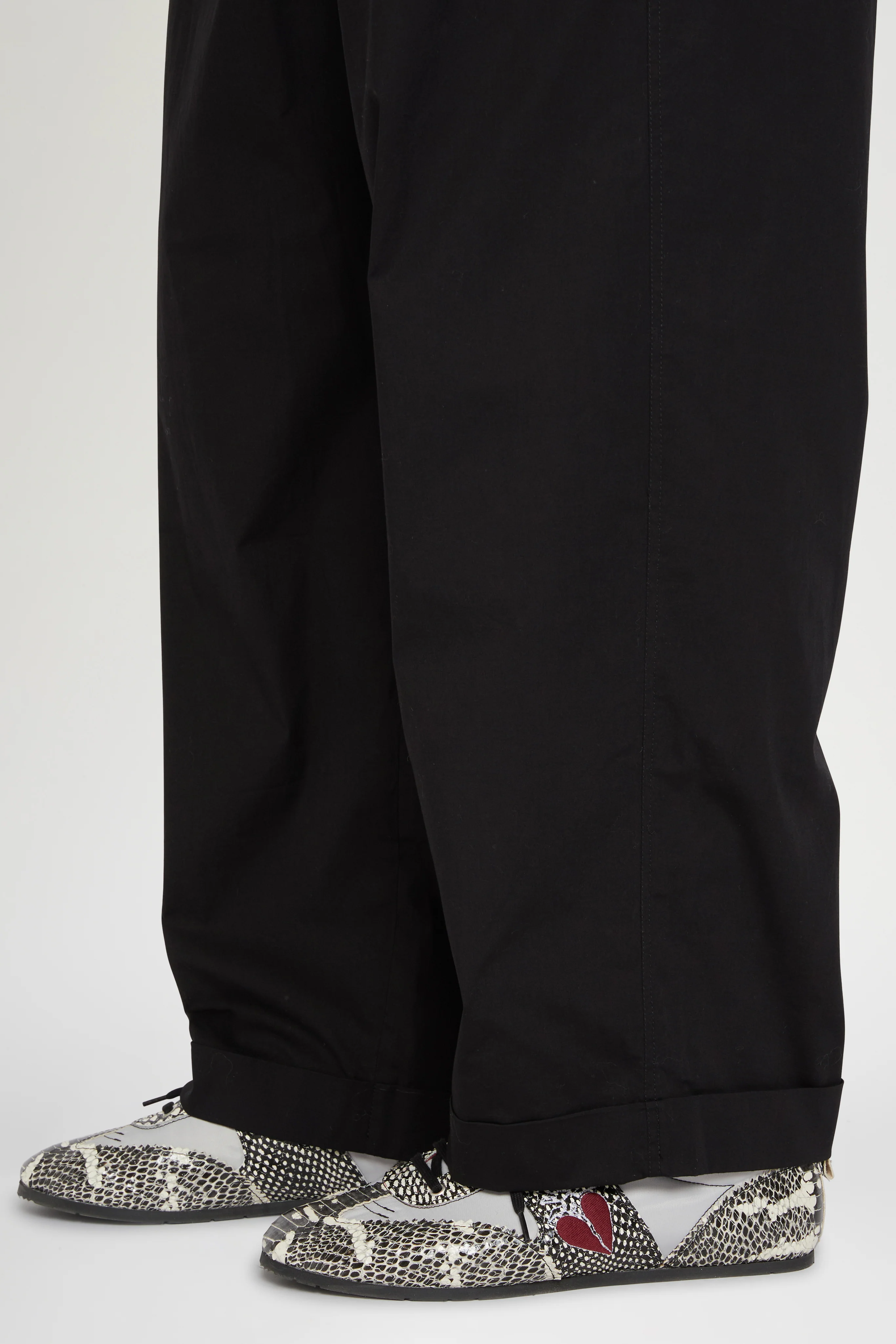 Black Wide-Leg Trousers - Image 4