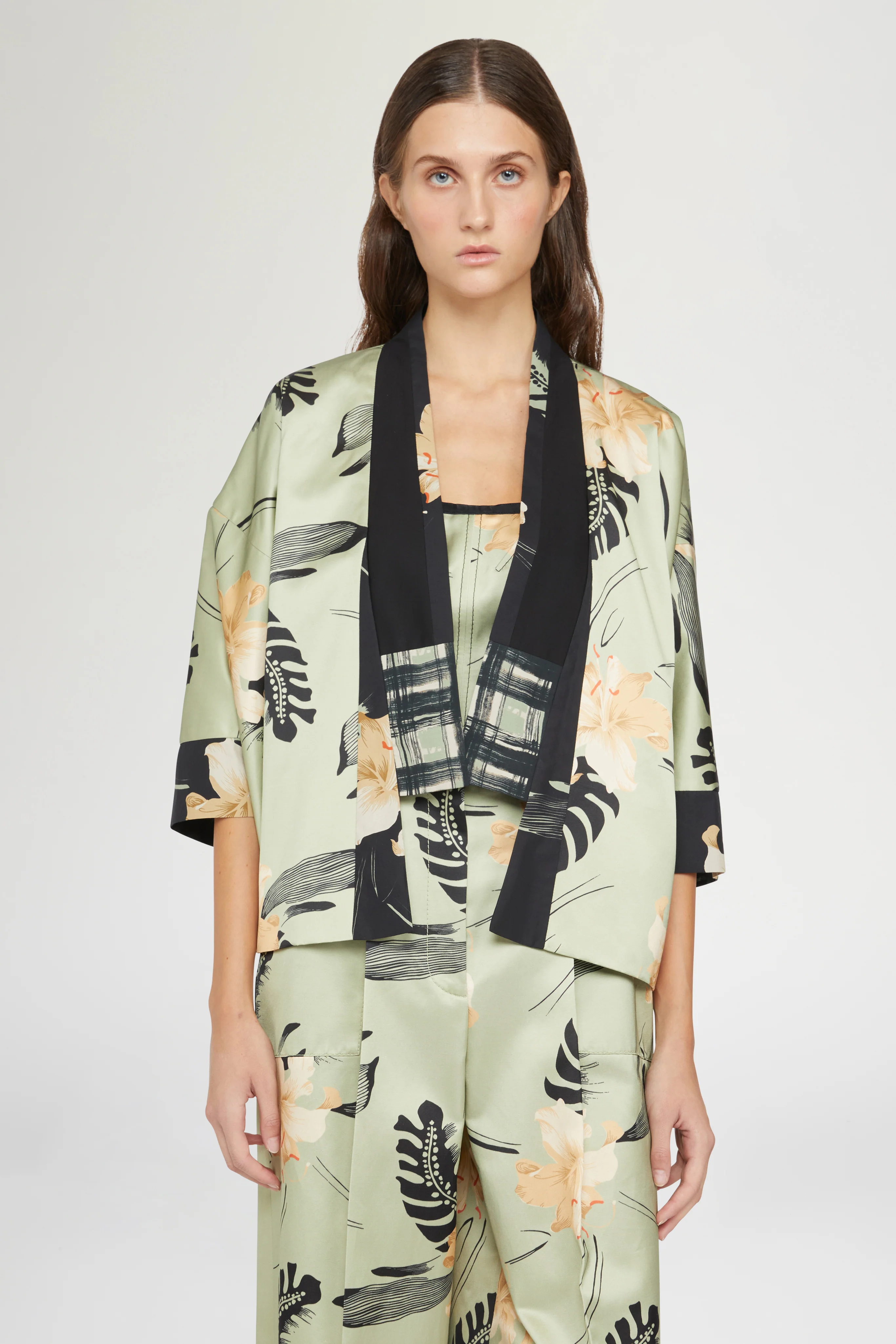 Kimono Ibiscus Print - Image 3