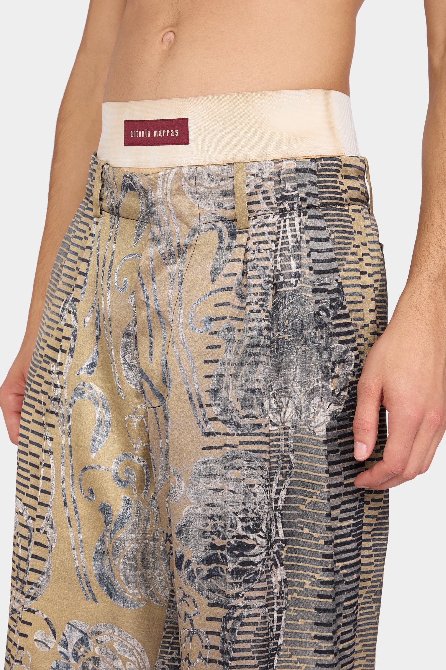 Patterned Tailored Pleated Pants - Image 4
