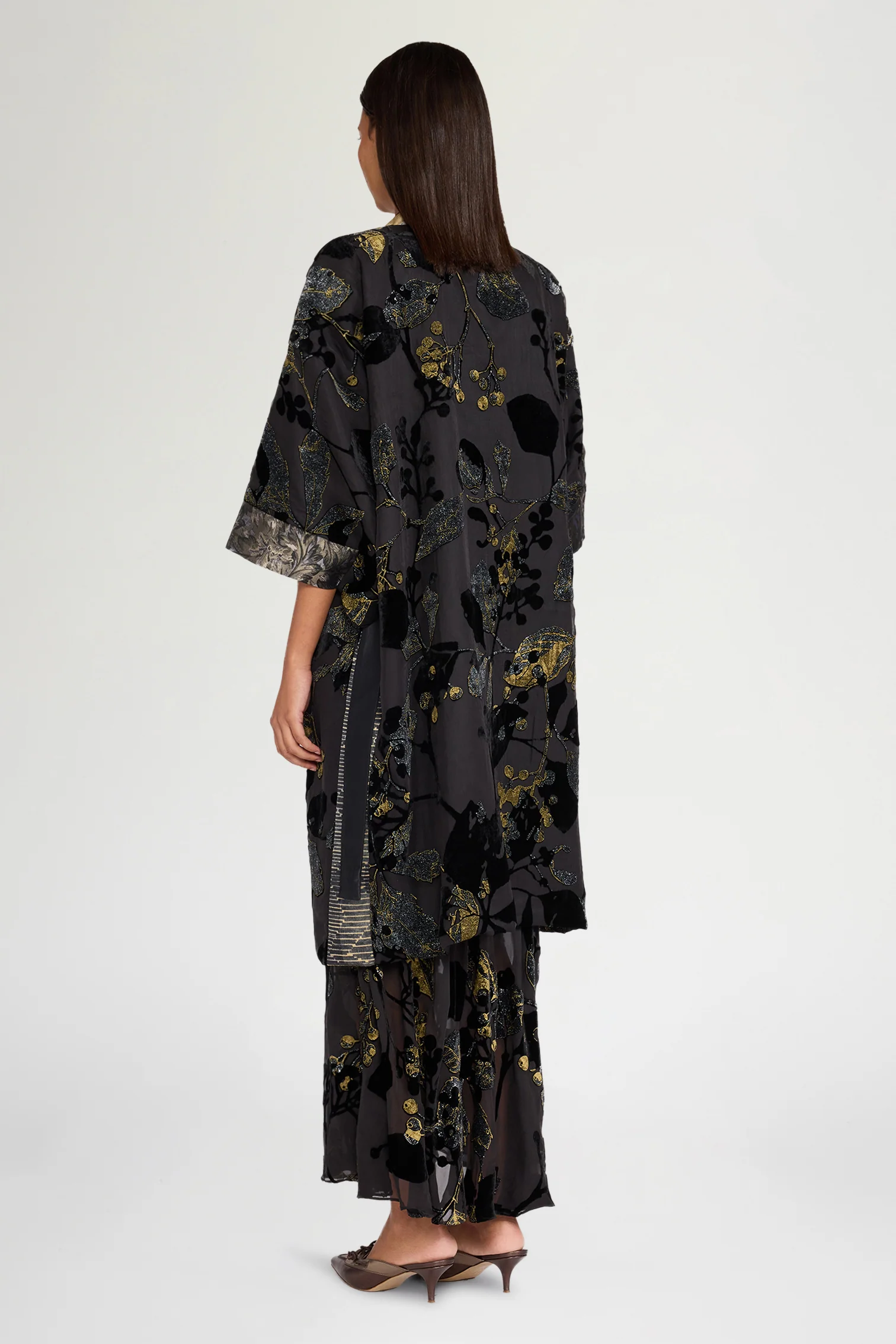 Black and Gold Devoré Kimono - Image 3
