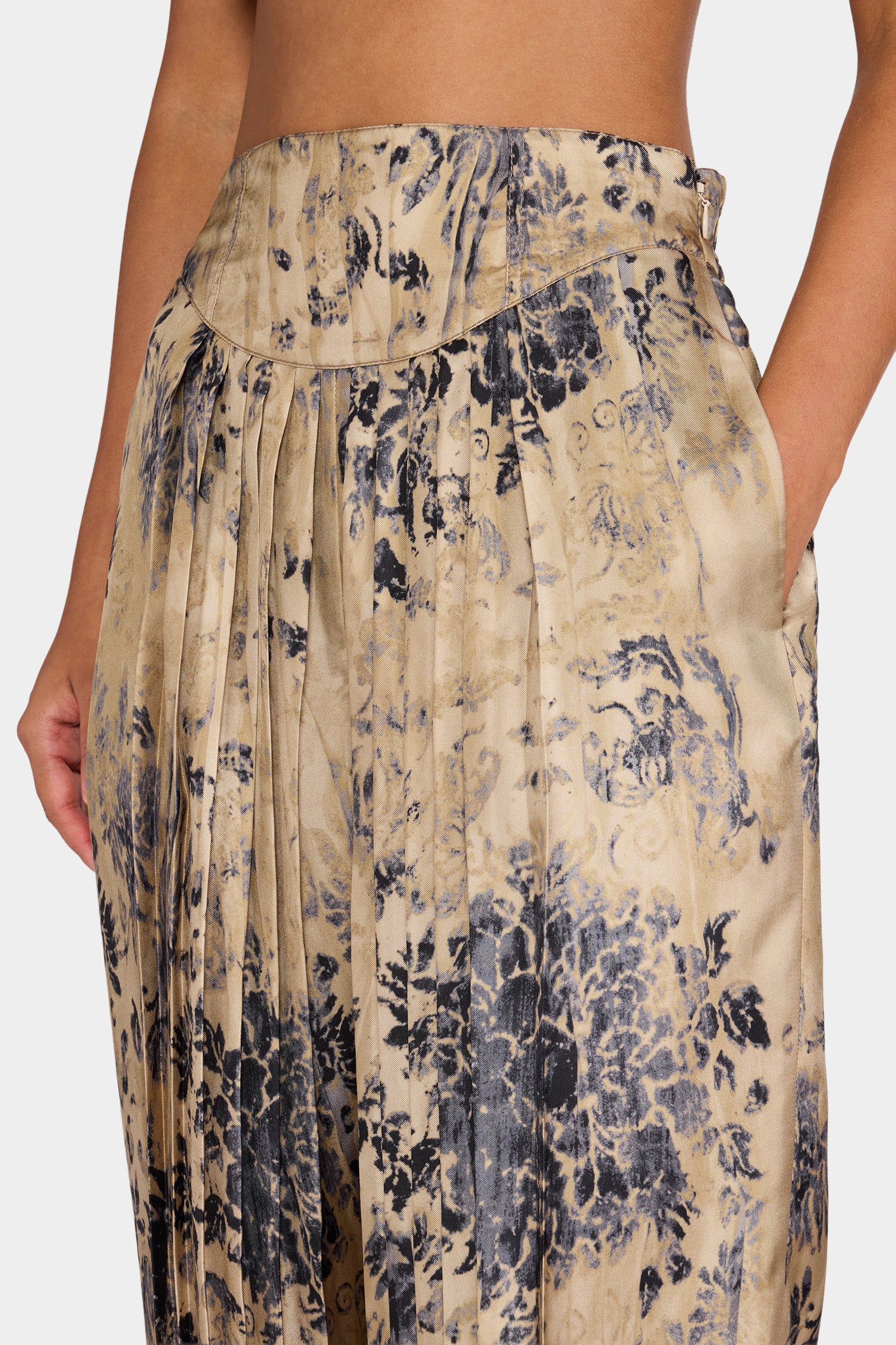 Gold Tapestry Harem Pants - Image 4