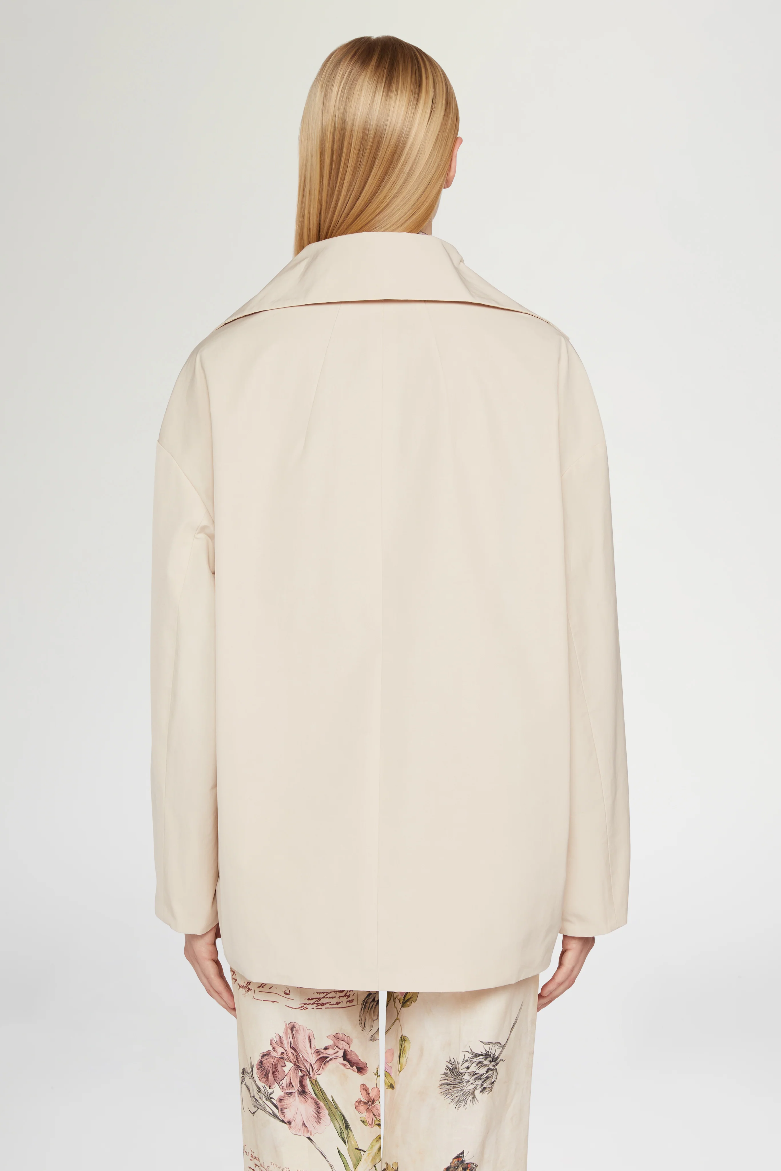 Short Trench Coat Beige - Image 3